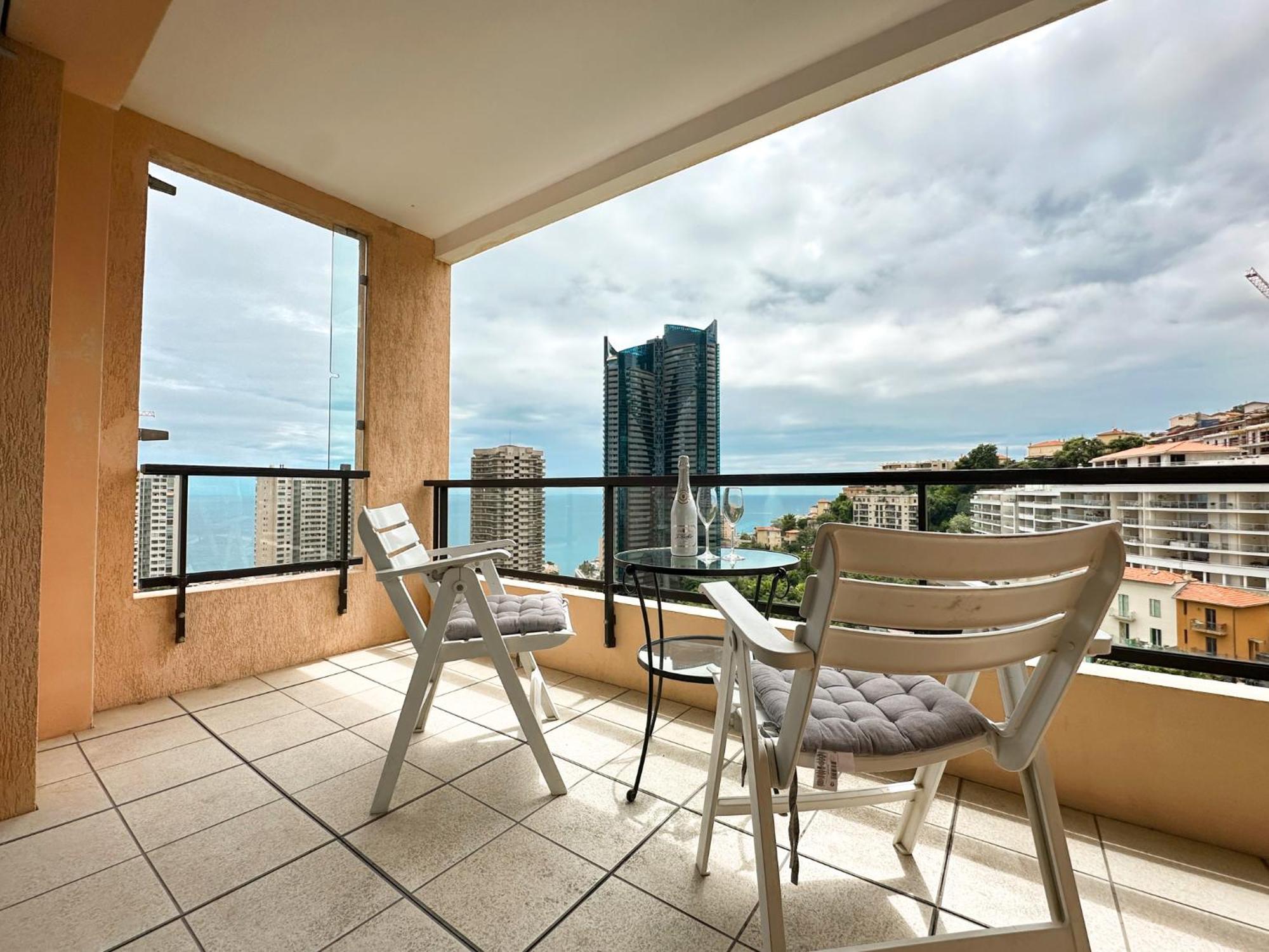 בוסוליי Luxurious 3 Rooms, Pool, Bnbrickeys מראה חיצוני תמונה