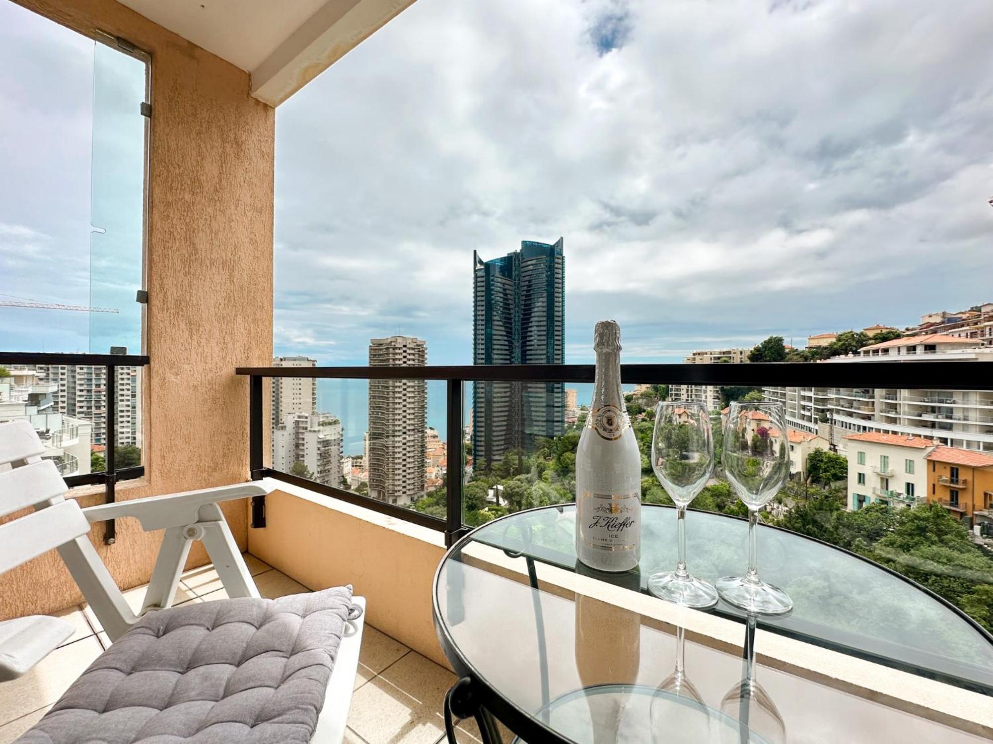בוסוליי Luxurious 3 Rooms, Pool, Bnbrickeys מראה חיצוני תמונה